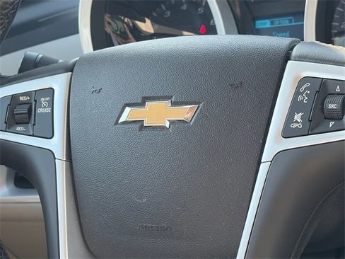 Used 2017 Chevrolet Equinox LT w/ Convenience Package image 16