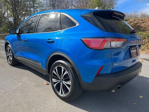 Used 2021 Ford Escape SE w/ SE Sport Appearance Package image 36