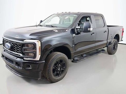 Used 2024 Ford F250 XL w/ STX Appearance Package image 5