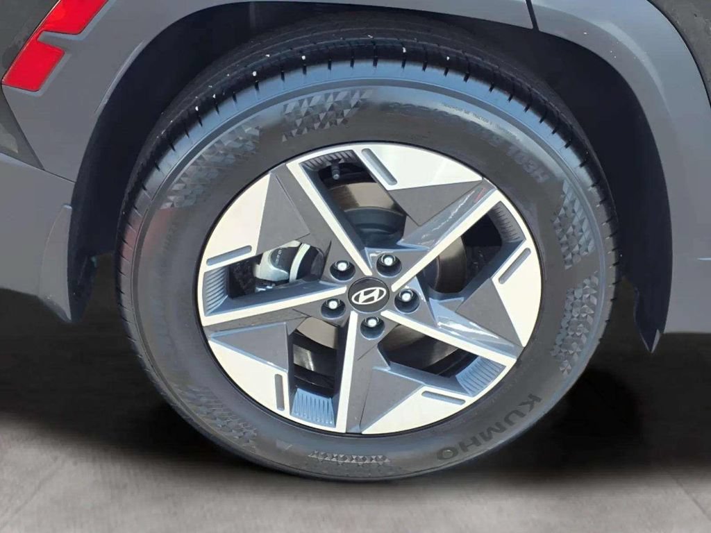 Used 2025 Hyundai Tucson SEL FWD image 20