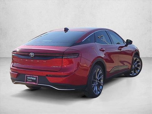 Used 2026 Toyota Crown Limited w/ Advanced Technology Package image 2