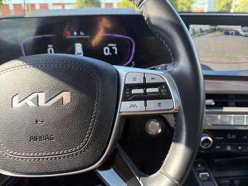 Certified 2023 Kia Telluride S w/ S Sunroof Package AWD/4WD image 34