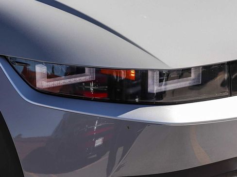 New 2026 Hyundai Ioniq 5 SEL image 4