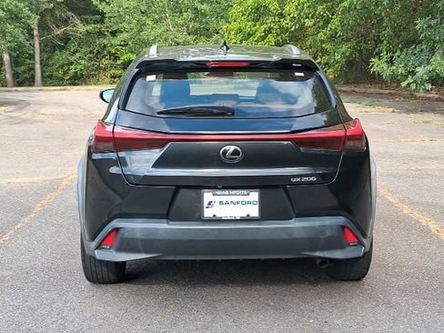 Used 2019 Lexus UX 200 w/ Accessory Package FWD image 4