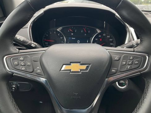 Used 2024 Chevrolet Equinox LT FWD image 18