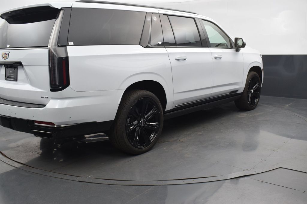 Certified 2026 Cadillac Escalade ESV Sport w/ Touring Package AWD/4WD image 6