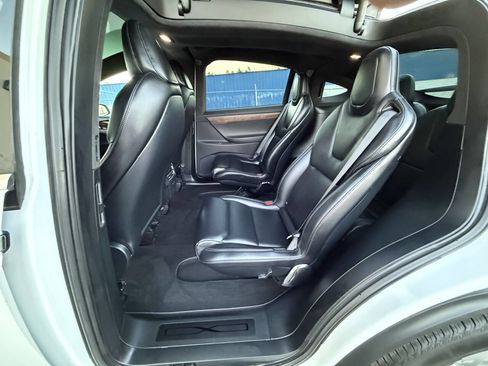 Used 2020 Tesla Model X Long Range image 25