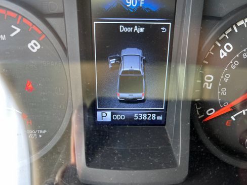 Used 2022 Toyota Tacoma SR AWD/4WD image 26