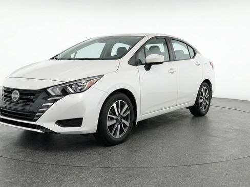 Used 2025 Nissan Versa SV w/ Trunk Package image 3