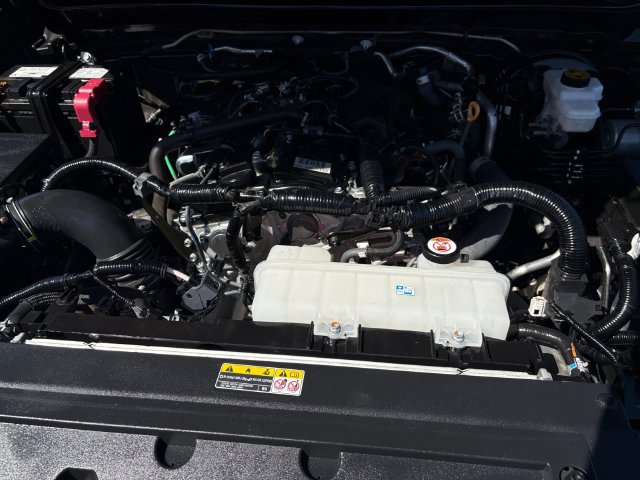 Certified 2025 Toyota Tacoma TRD Sport AWD/4WD image 9