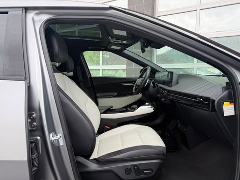 Used 2024 Kia EV6 GT-Line w/ GT-Line White Seat Package RWD image 44