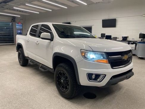 Used 2015 Chevrolet Colorado Z71 image 3