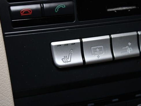 Used 2014 Mercedes-Benz E 350 4MATIC image 18