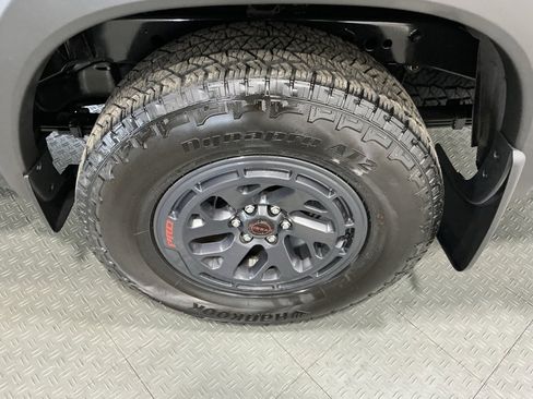 Used 2025 Nissan Frontier PRO-4X image 51