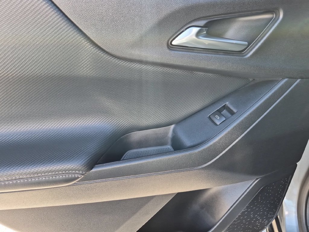 Used 2026 Chevrolet Equinox LT FWD image 26