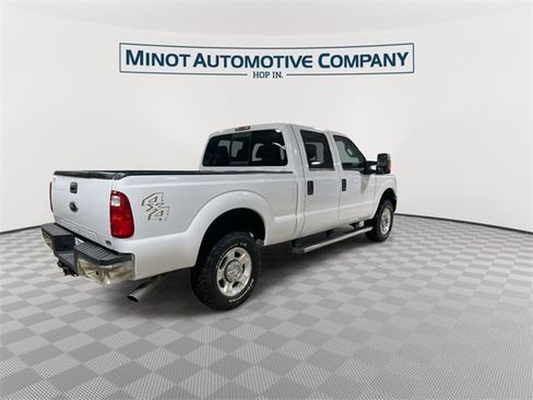 Used 2011 Ford F250 XLT w/ XLT Premium Pkg image 8