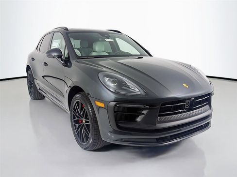 New 2026 Porsche Macan GTS image 31