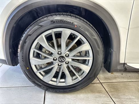 Used 2023 INFINITI QX50 Luxe AWD/4WD image 19