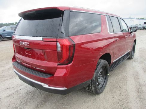 New 2026 GMC Yukon XL Elevation w/ Elevation Premium Package AWD/4WD image 4