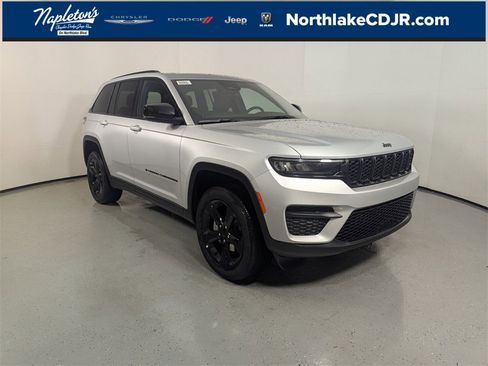 New 2025 Jeep Grand Cherokee Altitude image 1