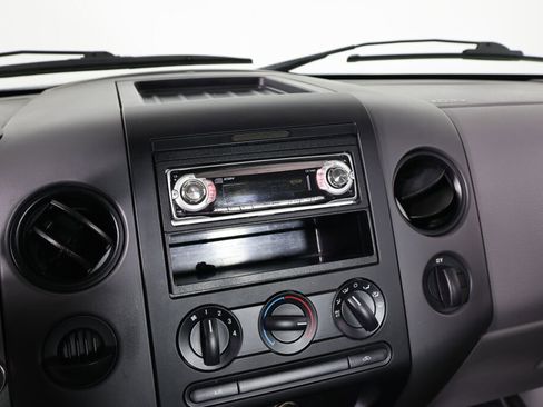 Used 2005 Ford F150 XL image 21