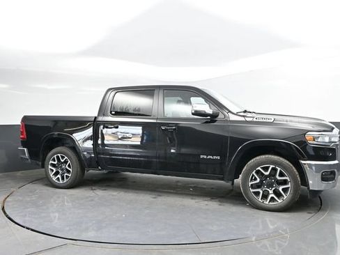 Used 2025 RAM 1500 Laramie AWD/4WD image 5