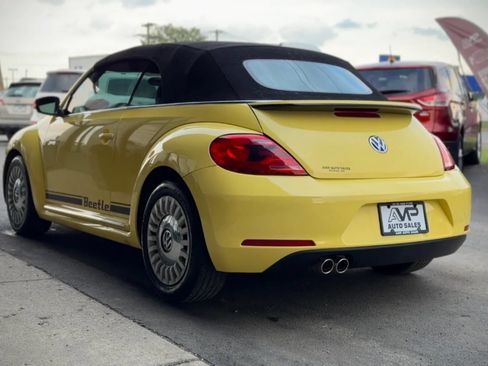 Used 2013 Volkswagen Beetle 2.5 FWD image 4