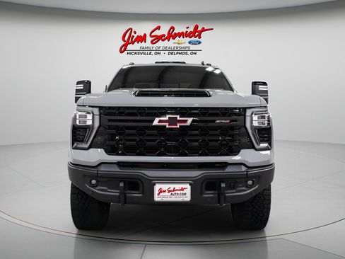 Used 2025 Chevrolet Silverado 2500 ZR2 w/ ZR2 Bison Edition AWD/4WD image 2