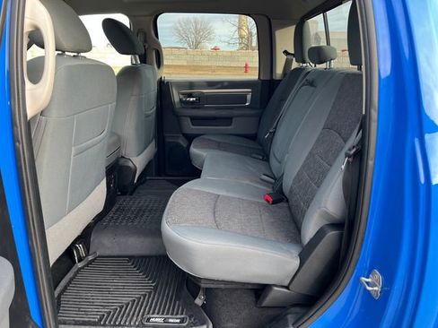 Used 2018 RAM 1500 SLT image 24