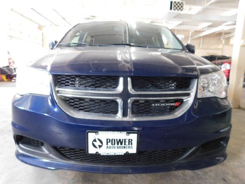Used 2013 Dodge Grand Caravan SXT FWD image 7