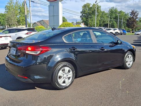 Certified 2018 Kia Forte LX w/ LX Rear Camera Package image 6