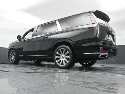 Used 2024 Cadillac Escalade ESV Premium Luxury Platinum AWD/4WD image 48
