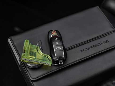 Used 2015 Porsche 911 Carrera GTS RWD image 96