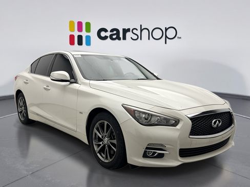 Used 2017 INFINITI Q50 Signature Edition w/ All Weather Package (L93) AWD/4WD image 5