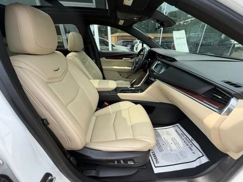 Used 2019 Cadillac XT5 Premium Luxury AWD/4WD image 11