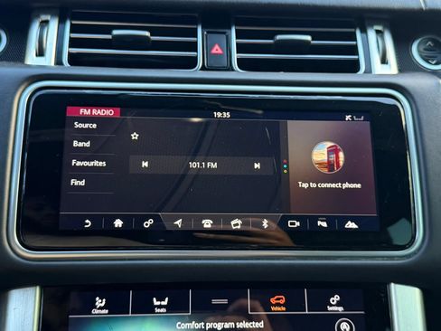 Used 2018 Land Rover Range Rover Supercharged AWD/4WD image 31