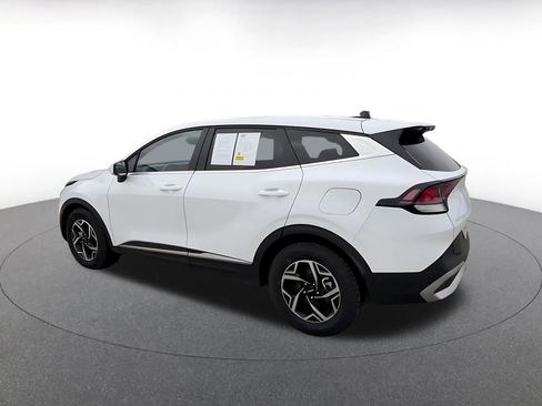 Used 2025 Kia Sportage LX FWD image 10