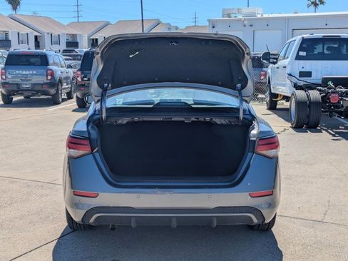 Used 2024 Nissan Sentra SV image 6