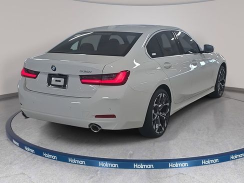 New 2026 BMW 330i 330i w/ Convenience Package image 4