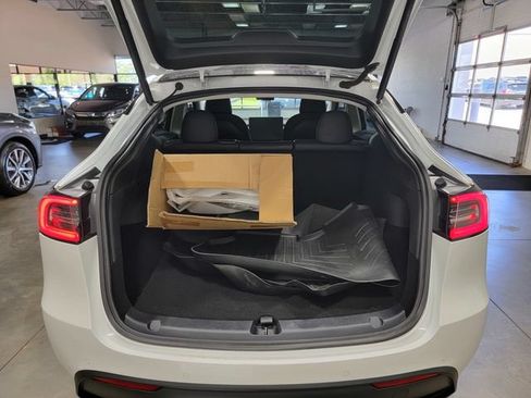 Used 2020 Tesla Model Y Long Range AWD/4WD image 32