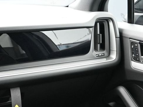 New 2026 Porsche Cayenne S image 22