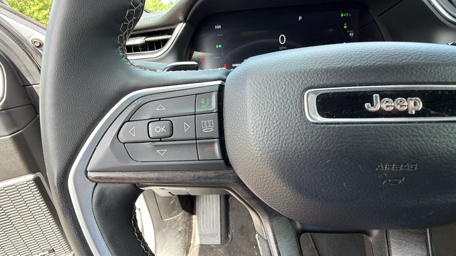 Used 2024 Jeep Grand Cherokee Limited 4xe AWD/4WD image 27