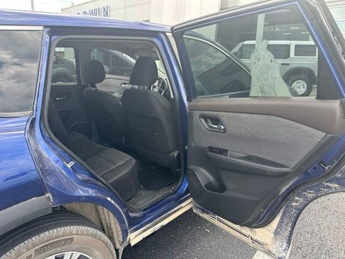 Used 2022 Nissan Rogue SV AWD/4WD image 15