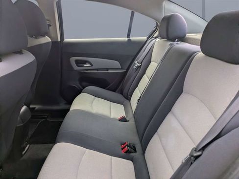 Used 2016 Chevrolet Cruze LS FWD image 12