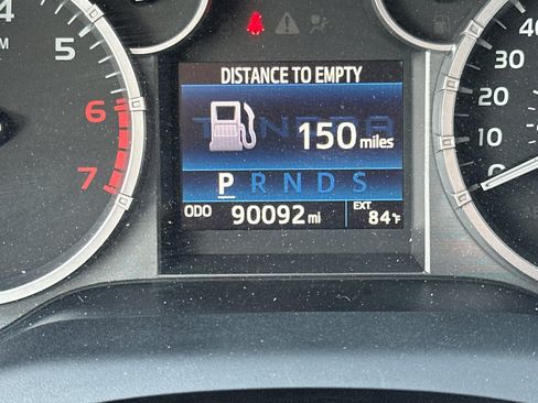 Used 2015 Toyota Tundra SR5 w/ TRD Off Road Package AWD/4WD image 24