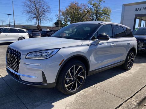 New 2025 Lincoln Corsair Reserve image 9