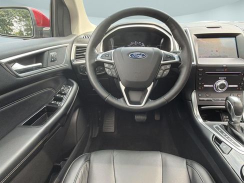 Used 2017 Ford Edge Titanium w/ Equipment Group 301A AWD/4WD image 29