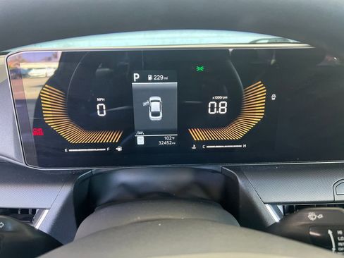 Used 2025 Kia K4 LXS image 40