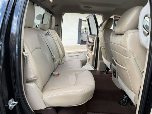 Used 2016 RAM 1500 Laramie w/ Convenience Group image 19