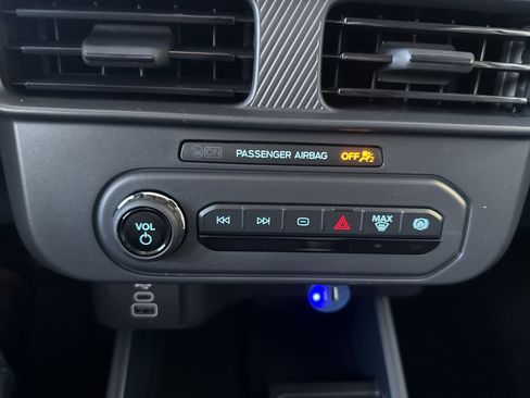 New 2026 Ford Maverick XL image 25